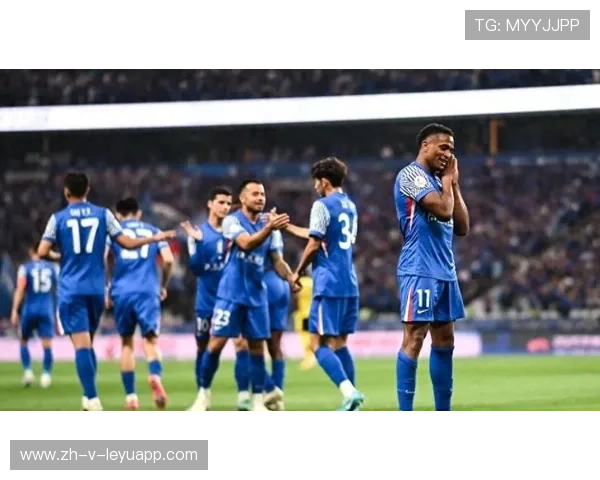 上海申花拉唐前场高位抢断快速反击:点燃绿茵场的战术艺术 上海申花拉唐前场高位抢断快速反击:点燃绿茵场的战术艺术